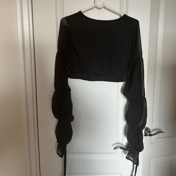 Bubble sleeve crop top - Picture 2 of 6